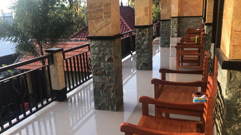 Yudis Homestay Toyapakeh Esterno foto