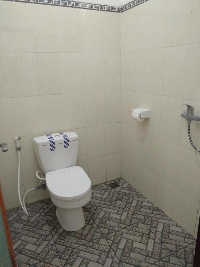 Yudis Homestay Toyapakeh Esterno foto