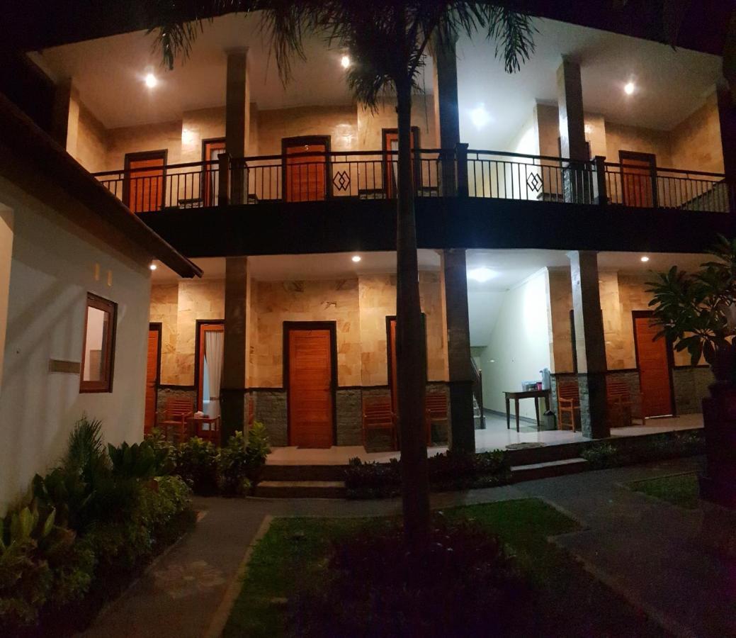 Yudis Homestay Toyapakeh Esterno foto