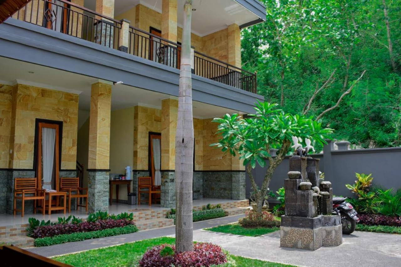 Yudis Homestay Toyapakeh Esterno foto