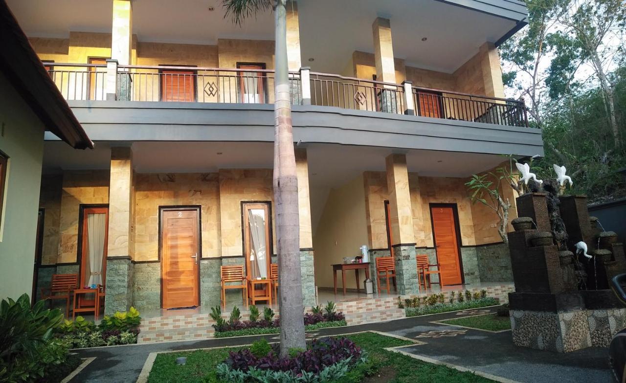 Yudis Homestay Toyapakeh Esterno foto