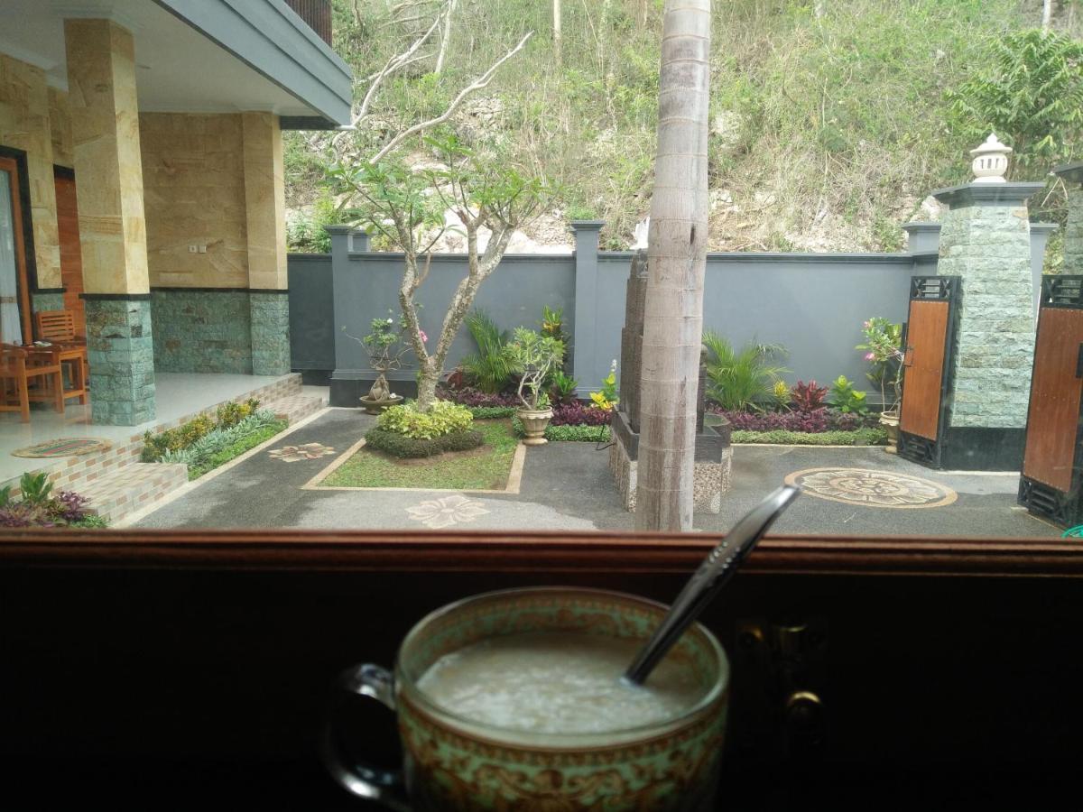 Yudis Homestay Toyapakeh Esterno foto